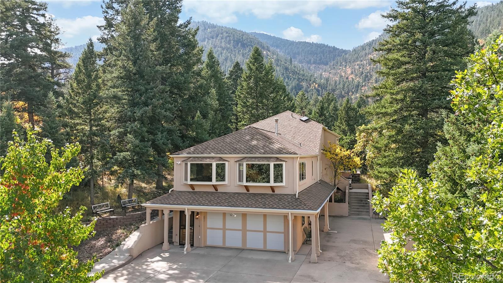 a house view with a outdoor space