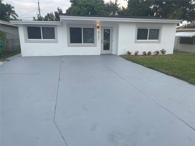 $424,900 | 6121 Southwest 22nd Street | Miramar Isles