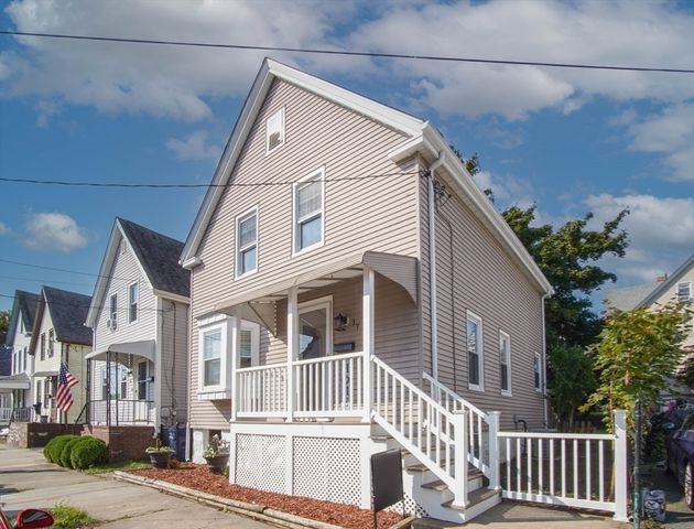 $399,500 | 17 Columbia Street | West New Bedford