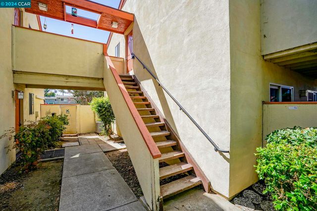 $2,395 | 2520 Walters Way, Unit 8 | Four Corners-Ygnacio Valley