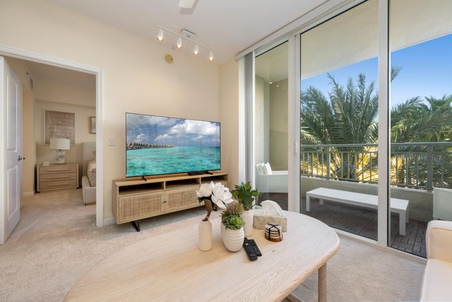 $435,000 | 480 Hibiscus Street, Unit 207 | City Palms