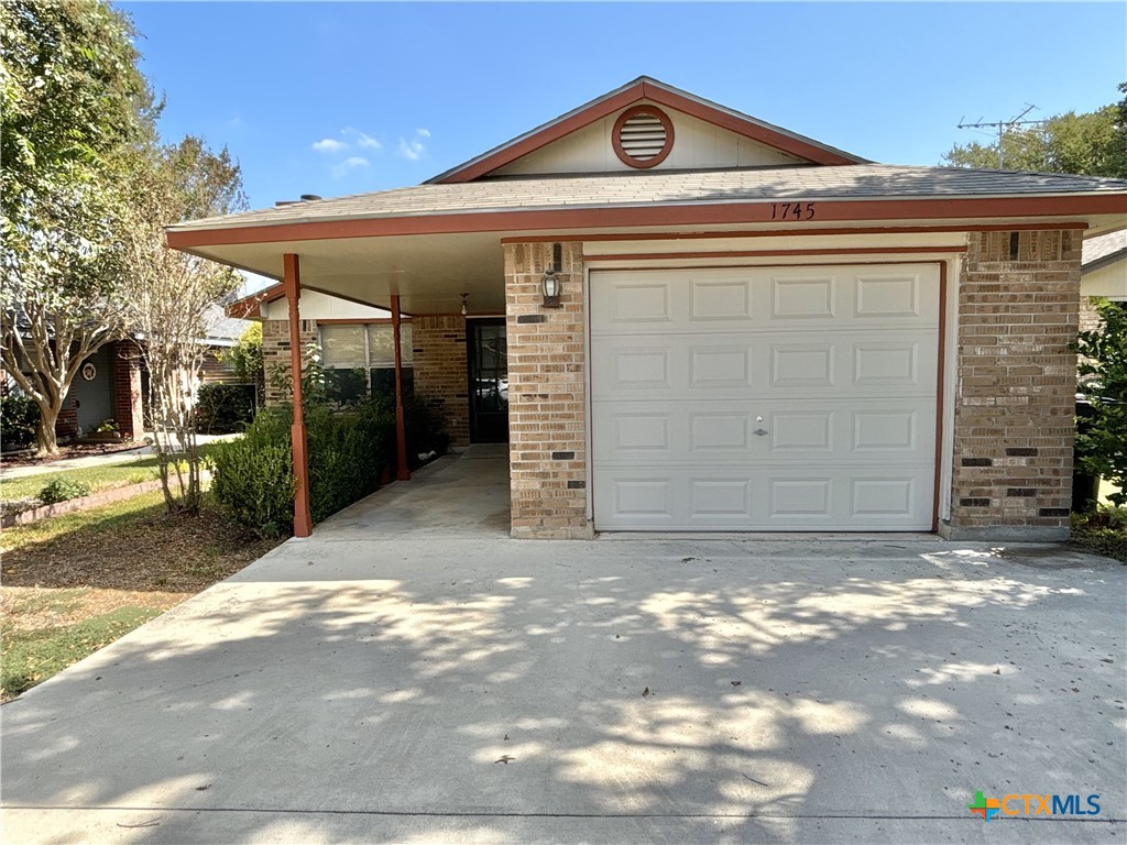 a view of a garage