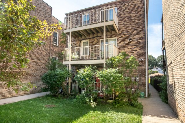 $200,000 | 1745 West Albion Avenue, Unit 2S | East Rogers Park