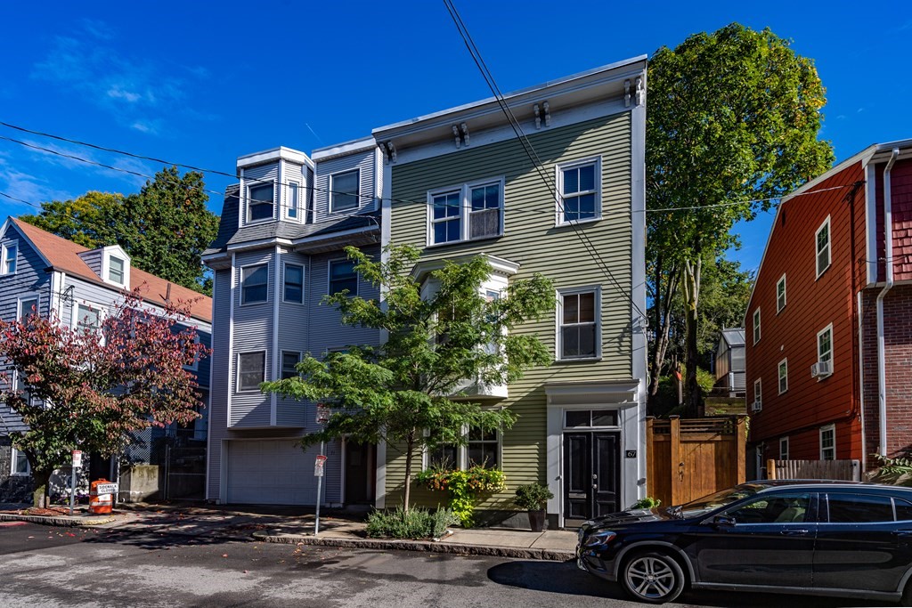 45 Russell Street, Unit 2 Somerville Massachusetts 02144 Condominiums for  Sale