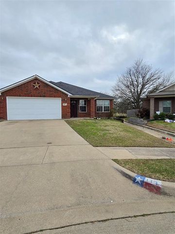 $310,000 | 117 Mitchell Circle | Terrell