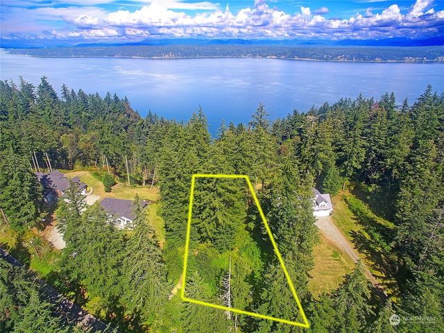 $409,000 | 4081 East Camano Drive | Camano