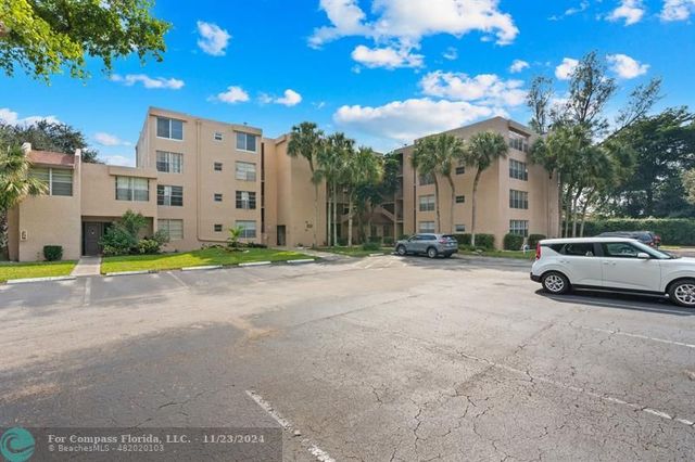 $294,000 | 9470 Live Oak Place, Unit 409 | Pine Island Ridge