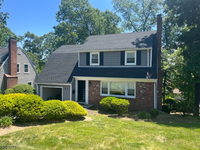 20 Oakwood Drive, Wayne, NJ 07470 Compass