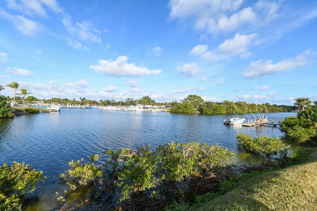 $1,900 | 725 Hummingbird Way, Unit 109 | North Palm Beach