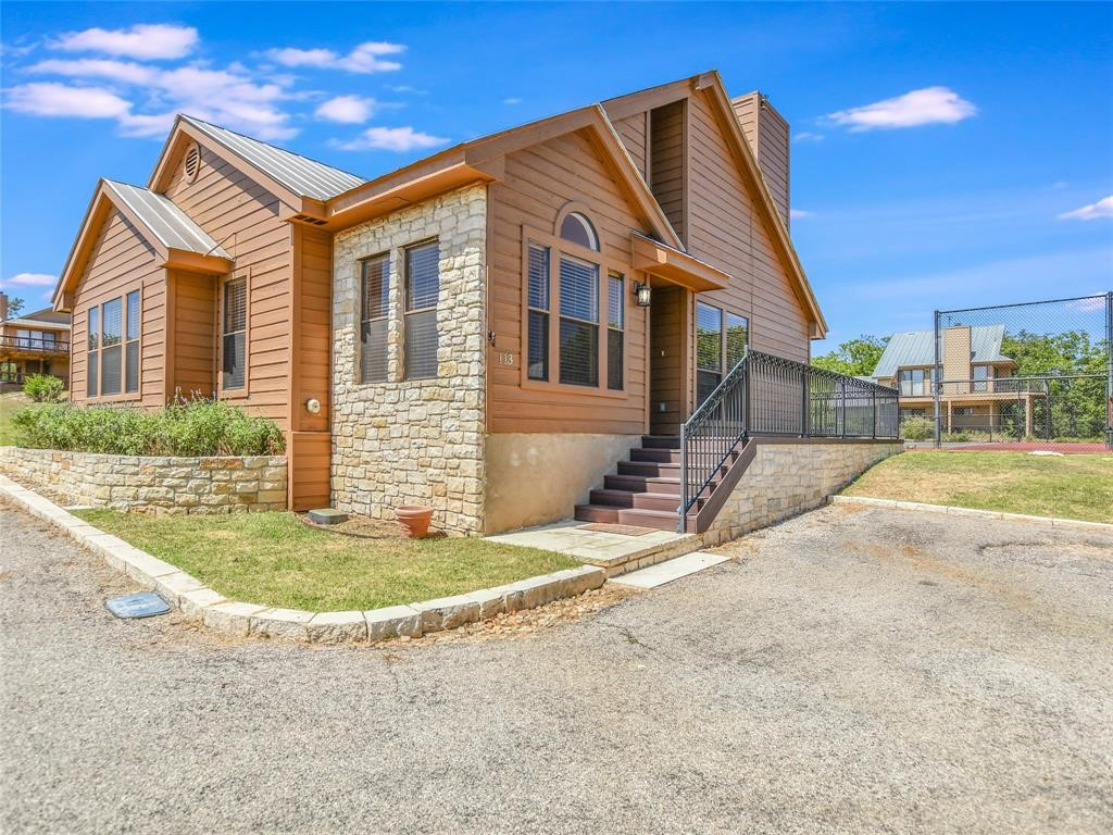 a view of a house with entertaining space