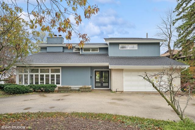 $995,000 | 558 Sunset Lane | Skokie Ridge