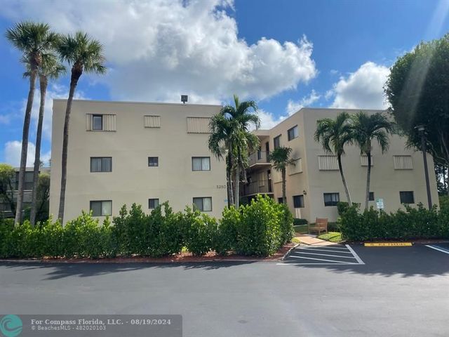 $1,850 | 5250 Las Verdes Circle, Unit 202 | Kings Point