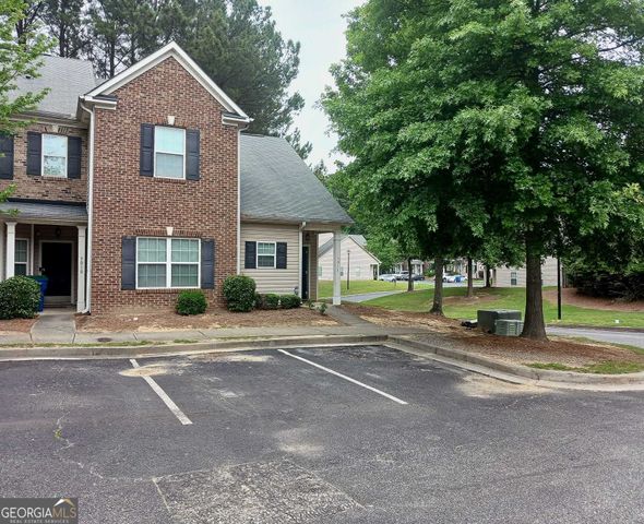 $225,000 | 2555 Flat Shoals Road, Unit 3011 | South Fulton