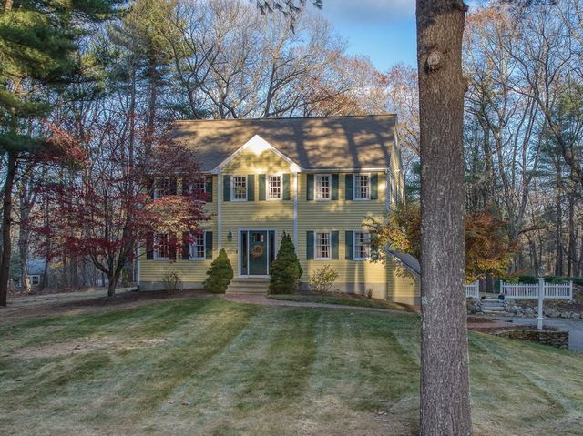 $879,900 | 7 Kathy Drive | Foxborough