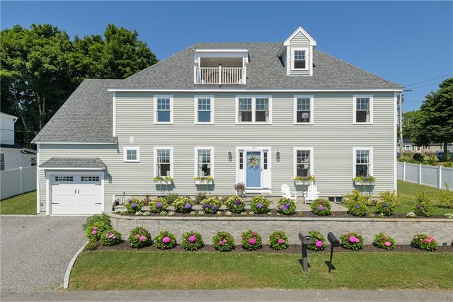 $1,220,000 | 11 Narragansett Avenue | Portsmouth Park