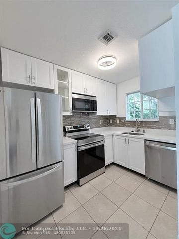 $2,650 | 2084 Northeast 167th Street | North Miami Bech City Center