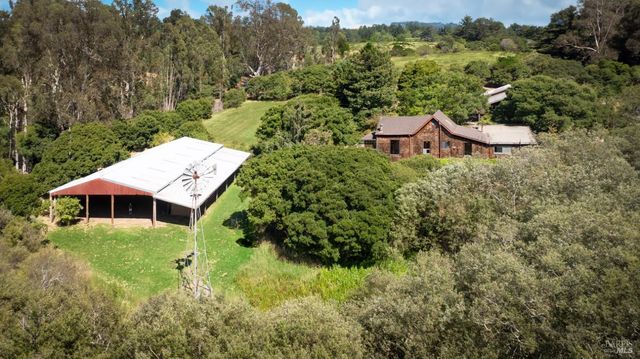 $3,800,000 | 5955 Shoreline Highway | Bolinas