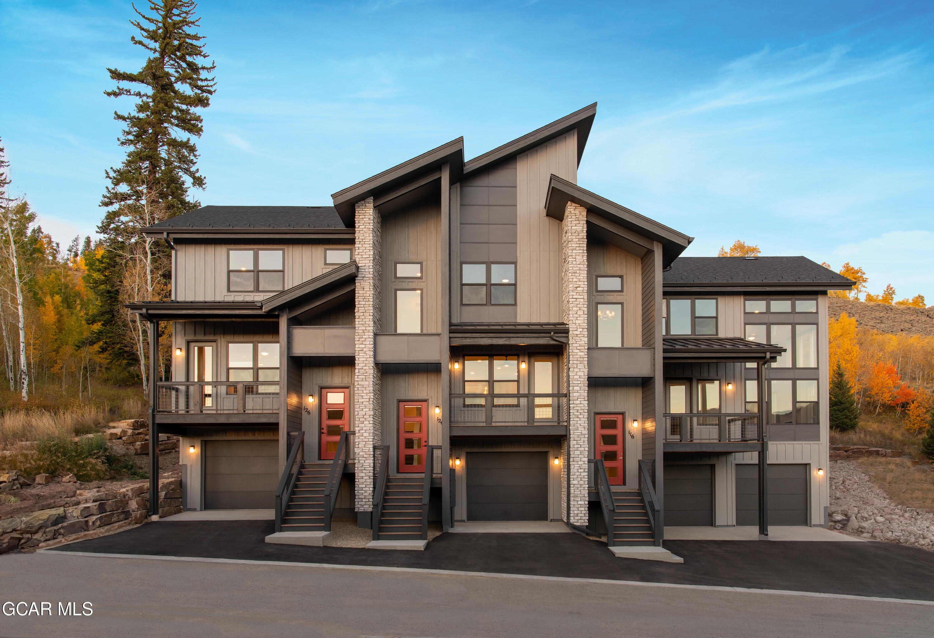 Filing 12 Elkhorn Uphill Exterior