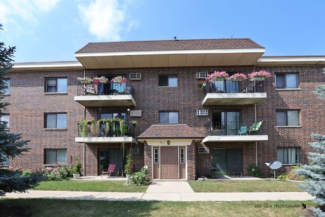 $199,900 | 965 North Rohlwing Road, Unit 101A | Addison