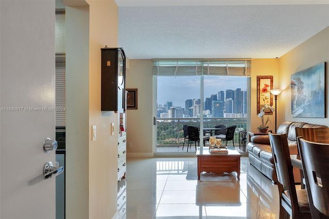 $3,950 | 2475 Brickell Avenue, Unit 1404 | Brickell