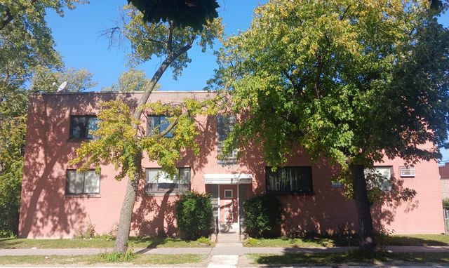 $199,000 | 2822 West Granville Avenue, Unit 1W | West Rogers Park