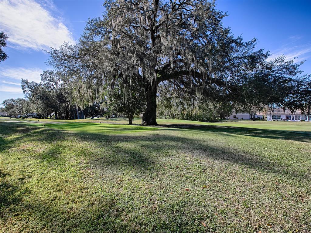 GORGEOUS VIEW ON GOLF FRONT PROPERTY - WHAT'S NOT TO LOVE?