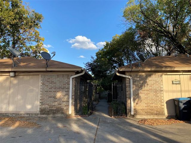 $1,275 | 106 Priddy Lane, Unit B | Northside Fort Worth