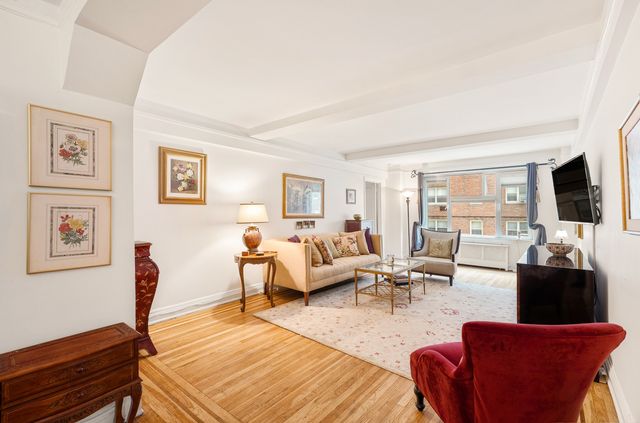 $825,000 | 320 Central Park West, Unit 2N | Upper West Side