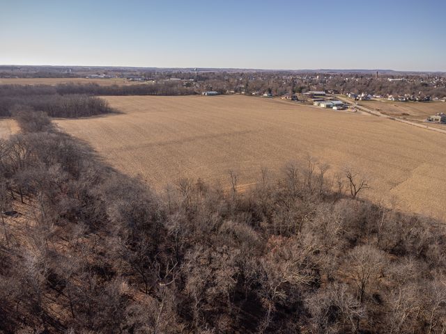 $2,190,000 | 5753 North Shippee Road | West Point Township - Stephenson County