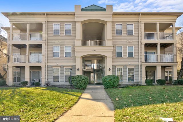 $2,300 | 1031 Gardenview Loop, Unit 104 | Summerhouse Condominiums