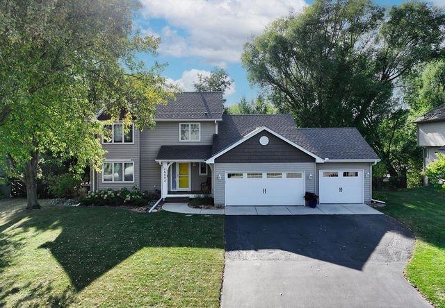 $470,000 | 16402 Harvard Drive | Lakeville