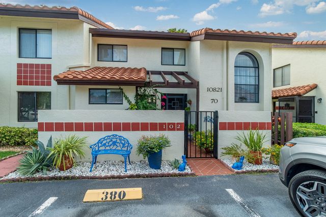 $299,500 | 10821 Bahama Palm Way, Unit 102