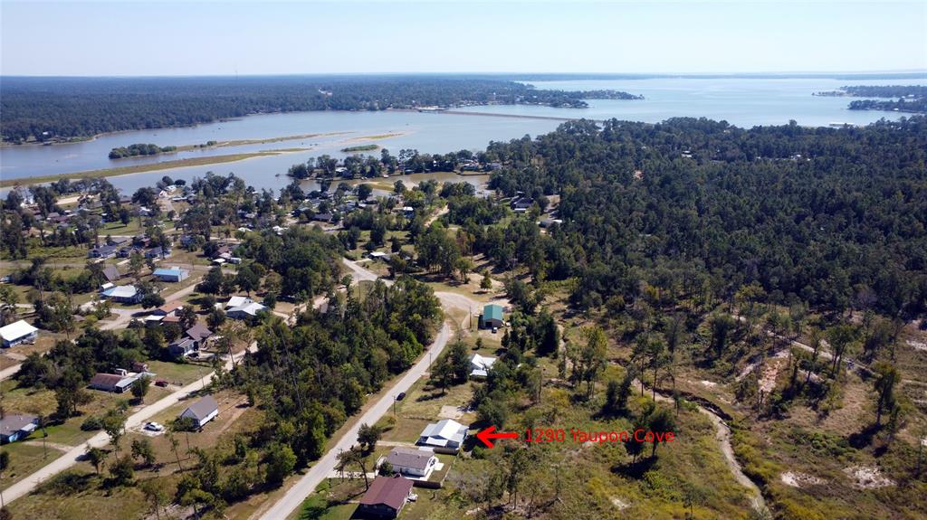 Welcome home to your Lake Livingston get away!! You are just a hop, skip, and a jump away from Lake Livingston! Ready to call this home today?