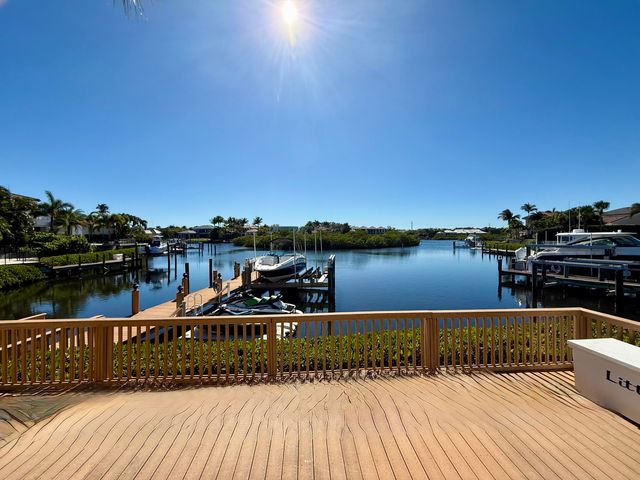 $6,995,000 | 251 Regatta Drive | Admiral's Cove