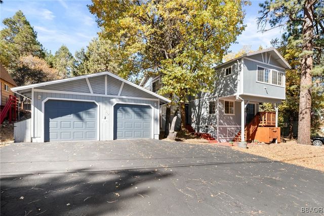 $575,000 | 230 Vista Avenue | Big Bear City