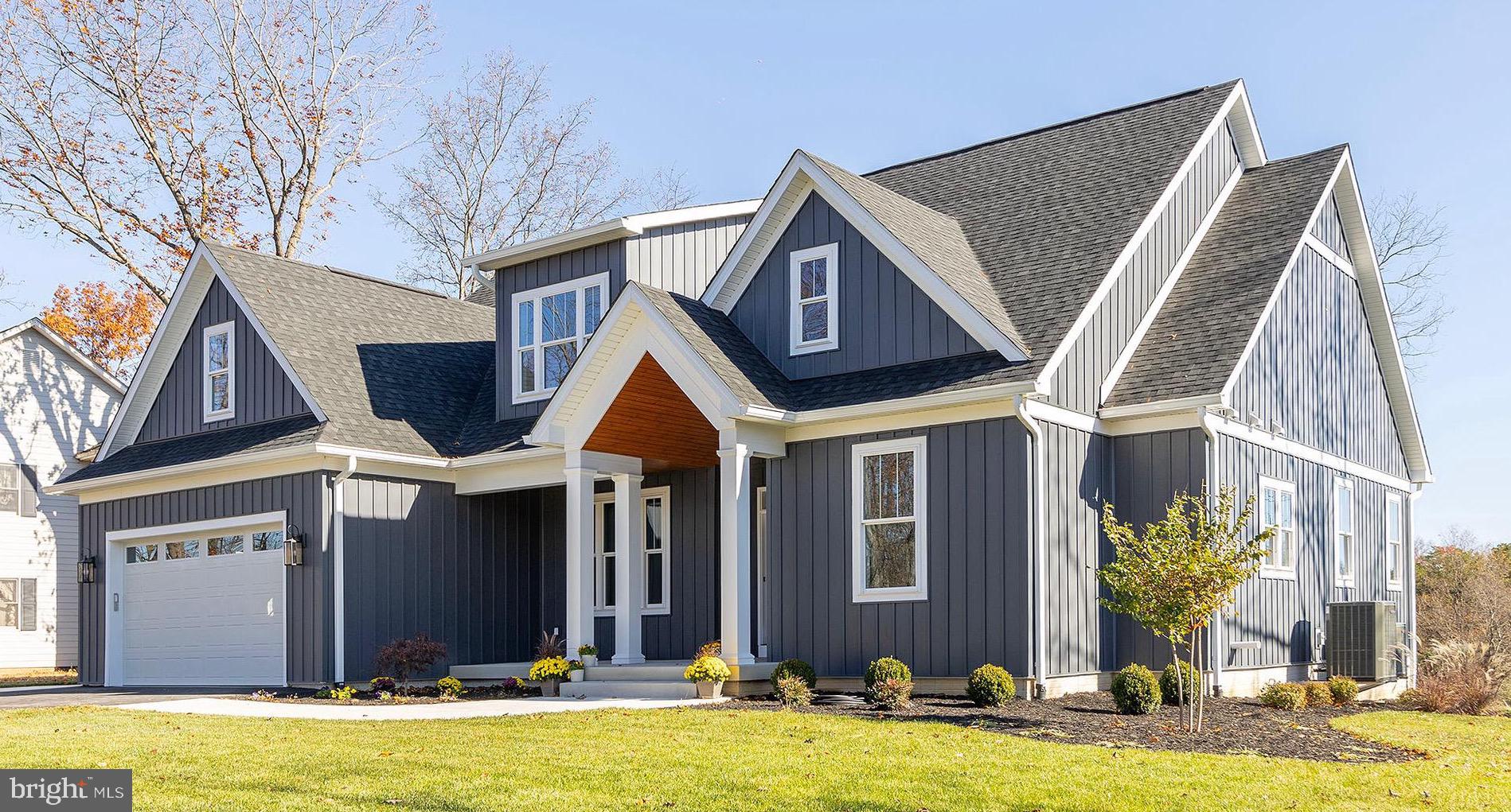 Insulated Vinyl Custom Siding