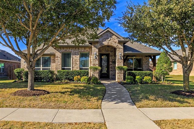 $395,000 | 3033 Carlton Parkway | Waxahachie