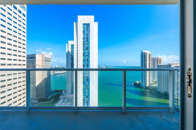 $645,000 | 300 South Biscayne Boulevard, Unit T2614 | Downtown Miami