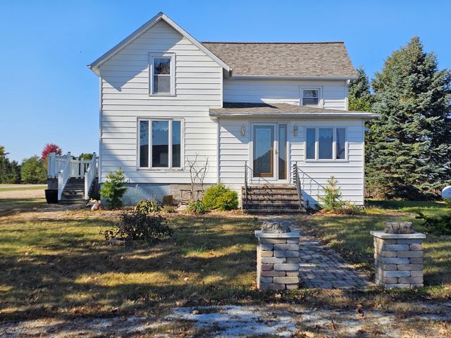 $224,900 | 1116 East 2300 North Road | Danforth Township - Iroquois County