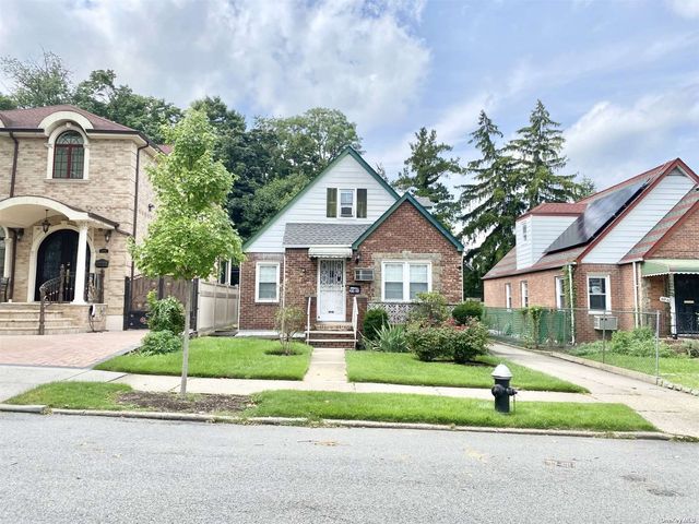 $1,099,000 | 69-66 183rd Street | Fresh Meadows