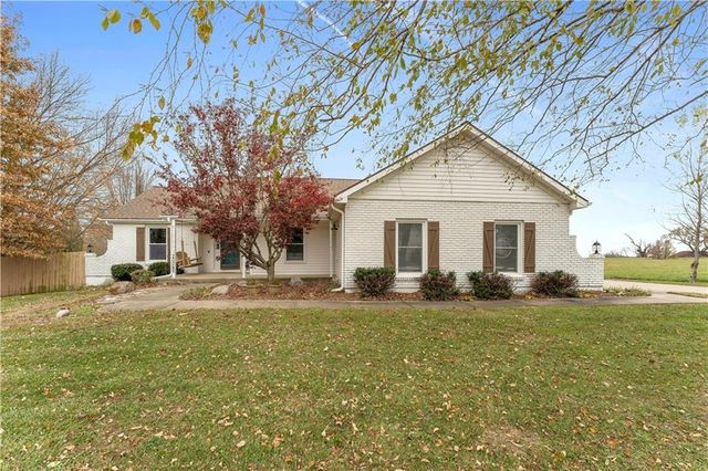 $520,000 | 20045 Broadmoor Lane | Aubry Township - Johnson County