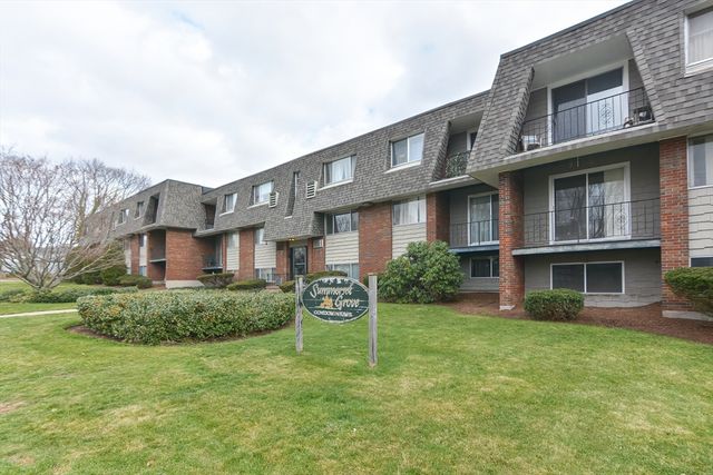 $299,900 | 76 Summer Avenue, Unit 2 | West Stoughton