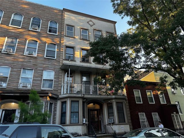 $3,700,000 | 118 Huron Street | Greenpoint