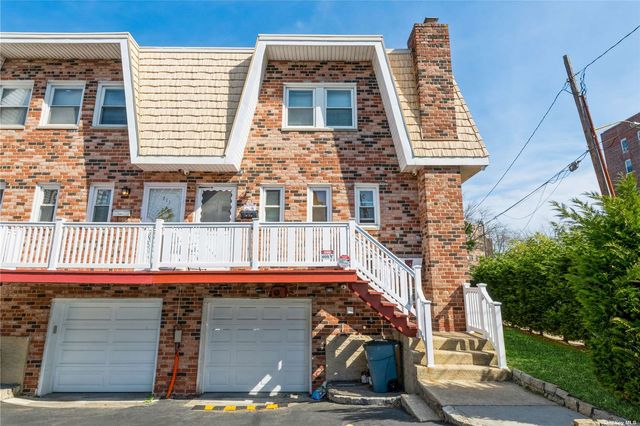 $649,000 | 215 Beach 16th Street, Unit 215 | Far Rockaway