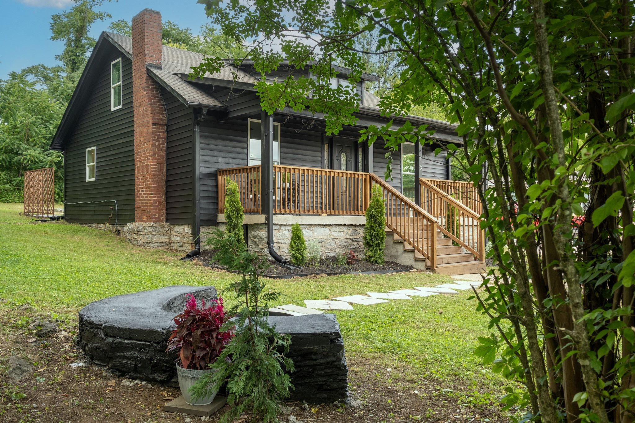 Discover this charming, completely renovated cottage featuring a brand-new kitchen, state-of-the-art appliances, new lighting and modern flooring. Enjoy the perfect blend of classic charm and contemporary convenience in your new home.