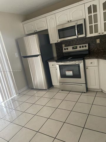 $2,700 | 8446 Northwest 103rd Street, Unit 106D | Hialeah Gardens