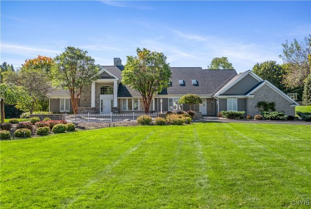 $1,199,000 | 5000 Saddlebrook Drive | Lyndon