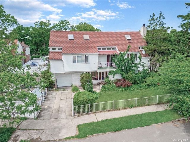 $1,528,888 | 248-65 Thornhill Avenue | Little Neck