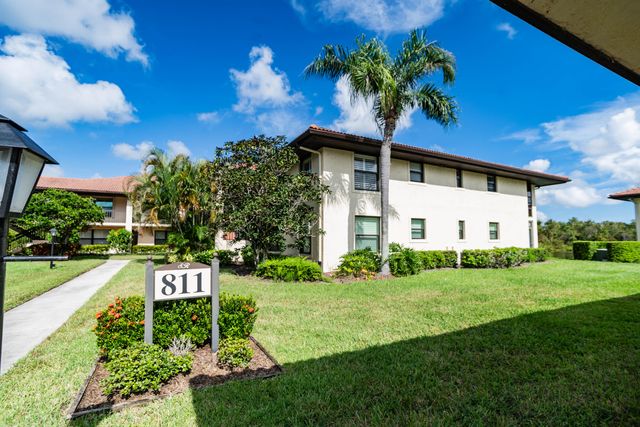 $284,900 | 811 Southwest South River Drive, Unit 201