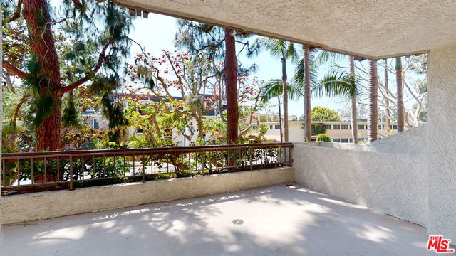 $3,750 | 8600 Tuscany Avenue, Unit 202 | Playa del Rey